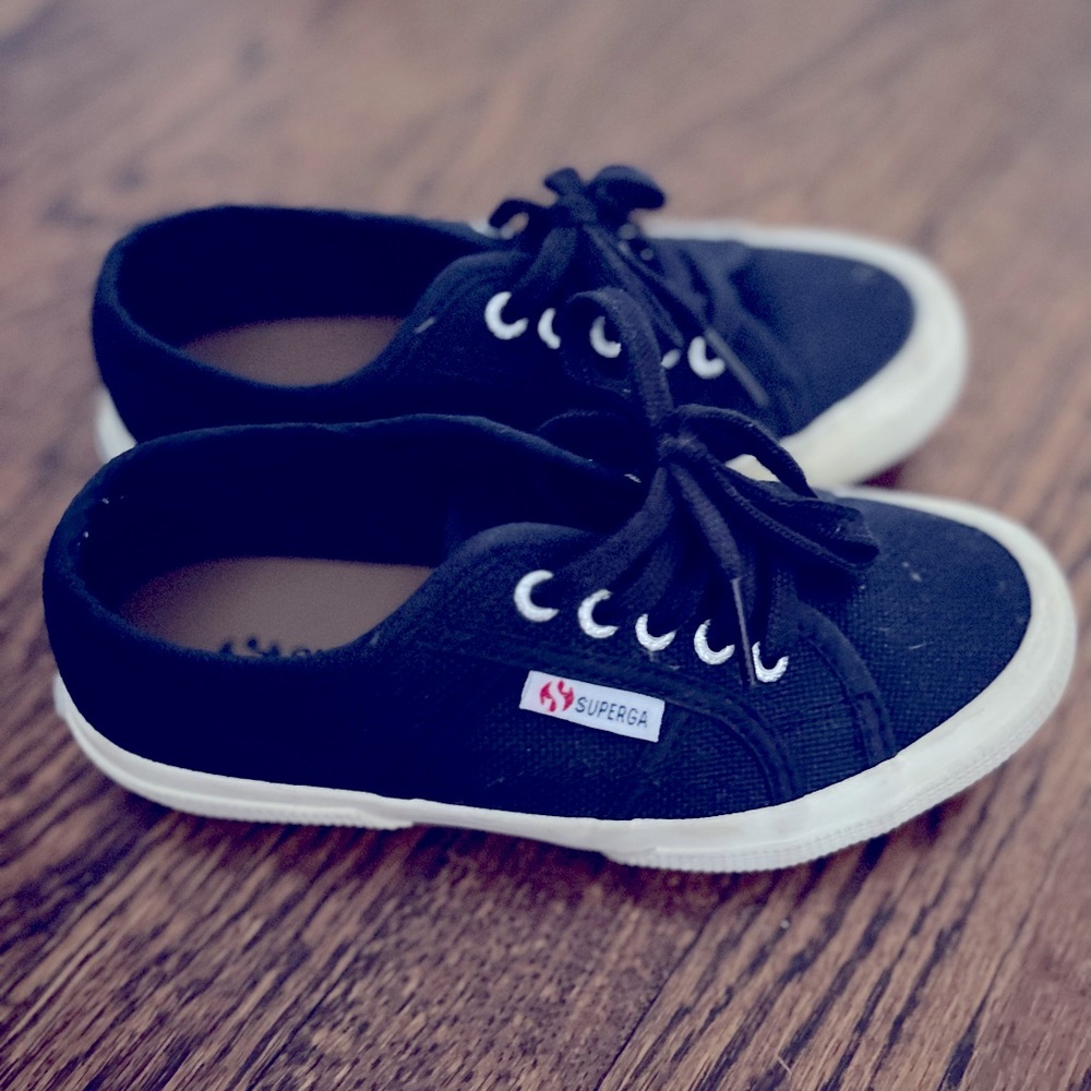 Navy kids Superga sneakers in Size 12.5 US. Worn only a couple of times!